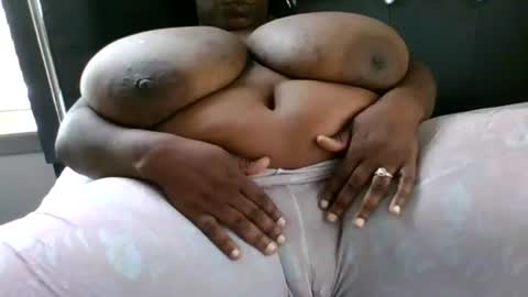Snapshot of boobietee chatting on June 17, 2026, 2:18 pm boobietee online show from June 17, 2026, 2:18 pm