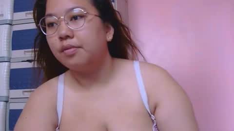 MommyMarie-Singlemom of 2. online show from May 19, 2026, 2:51 am