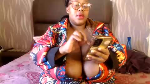 Snapshot of boobsqueen46k chatting on June 23, 2026, 11:08 am boobsqueen46k online show from June 23, 2026, 11:08 am