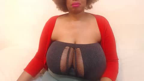 Snapshot of boobyqueen24 chatting on January 13, 2025, 6:49 am boobyqueen online show from January 13, 2025, 6:49 am