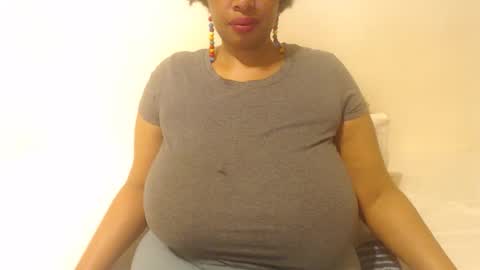 Snapshot of boobyqueen24 chatting on September 15, 2025, 7:03 pm boobyqueen online show from September 15, 2025, 7:03 pm