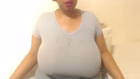 Snapshot of boobyqueen24 chatting on September 29, 2025, 6:46 pm boobyqueen online show from September 29, 2025, 6:46 pm