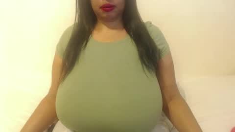 Snapshot of boobyqueen24 chatting on October 23, 2025, 9:41 am boobyqueen online show from October 23, 2025, 9:41 am