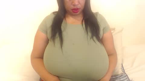 Snapshot of boobyqueen24 chatting on November 5, 2025, 4:56 am boobyqueen online show from November 5, 2025, 4:56 am