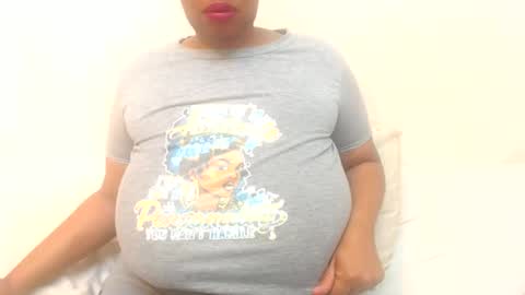 boobyqueen online show from April 30, 2026, 12:33 pm
