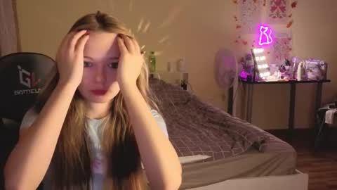 Milena online show from October 27, 2025, 1:20 am