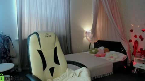 Milena online show from May 20, 2026, 3:02 am