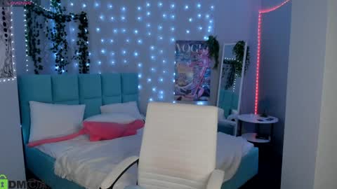 Milena online show from May 28, 2026, 3:15 am