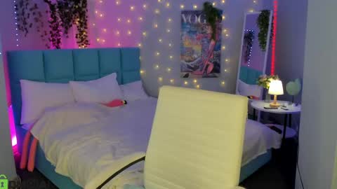 Milena online show from June 1, 2026, 2:57 am