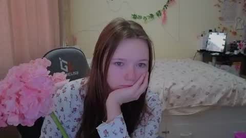 Milena online show from June 19, 2026, 3:00 am