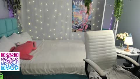 Milena online show from June 22, 2026, 3:25 am