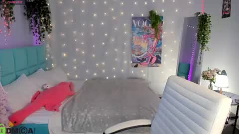Milena online show from June 23, 2026, 2:53 am
