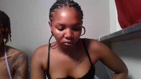 Snapshot of bootie_caramel chatting on June 5, 2026, 12:22 pm bootie_caramel online show from June 5, 2026, 12:22 pm