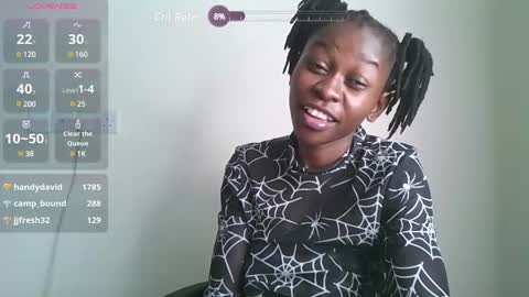 Snapshot of booty_queen001 chatting on December 8, 2024, 7:37 am Heather online show from December 8, 2024, 7:37 am