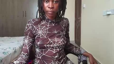 Snapshot of booty_queen001 chatting on February 17, 2025, 7:26 am Heather online show from February 17, 2025, 7:26 am