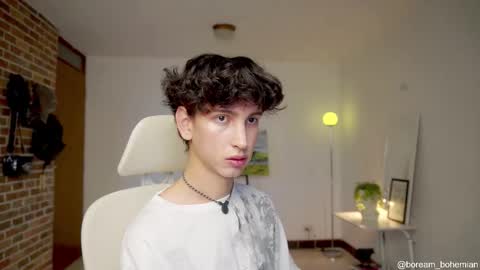 Snapshot of boream_ chatting on October 3, 2025, 12:02 pm Bream online show from October 3, 2025, 12:02 pm