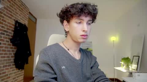 Snapshot of boream_ chatting on October 31, 2025, 1:34 pm Bream online show from October 31, 2025, 1:34 pm