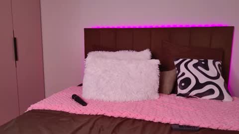 Hallie online show from March 11, 2026, 4:18 am