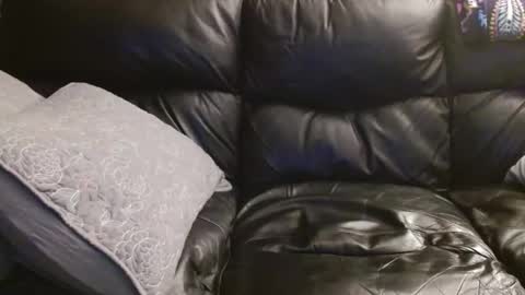 Snapshot of bostonguy1969 chatting on December 21, 2025, 5:03 am bostonguy1969 online show from December 21, 2025, 5:03 am