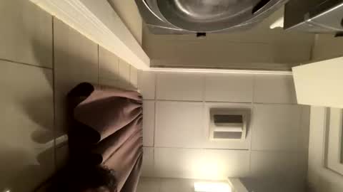 Snapshot of bostonuts chatting on November 5, 2025, 7:30 am bostonuts online show from November 5, 2025, 7:30 am