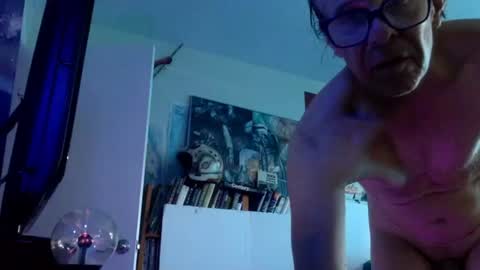 Snapshot of bottomboo7 chatting on July 20, 2026, 1:02 pm Bottomboo7 online show from July 20, 2026, 1:02 pm