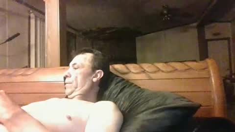 Snapshot of bottomcdforoldersc chatting on July 7, 2026, 7:56 am James online show from July 7, 2026, 7:56 am