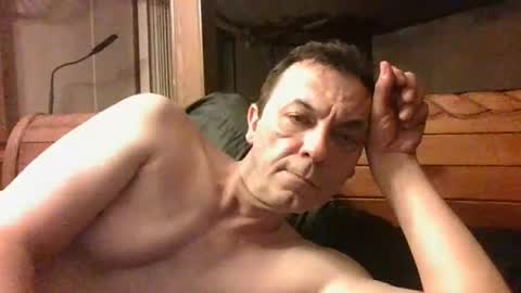 Snapshot of bottomcdforoldersc chatting on July 18, 2026, 9:46 am James online show from July 18, 2026, 9:46 am