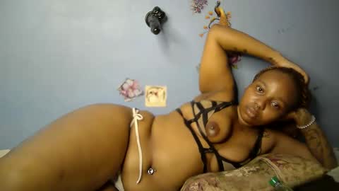 botty_queen online show from April 16, 2026, 8:26 am