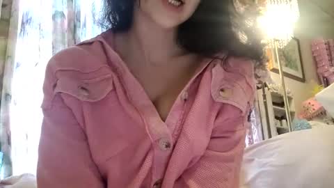 Bouncy Queen Majesty online show from March 1, 2025, 6:32 pm