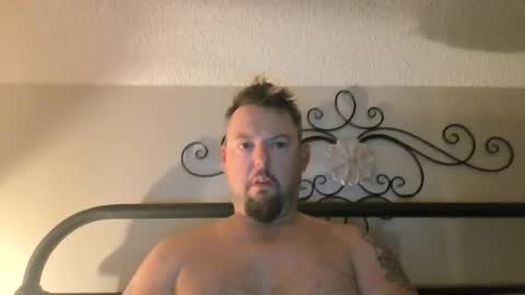 Snapshot of bowtieguy84 chatting on October 17, 2025, 11:13 am bowtieguy84 online show from October 17, 2025, 11:13 am