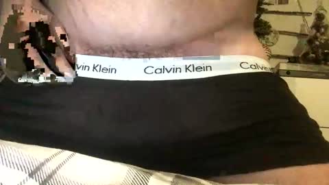 Snapshot of boxerbro123 chatting on November 26, 2025, 10:00 pm boxerbro123 online show from November 26, 2025, 10:00 pm