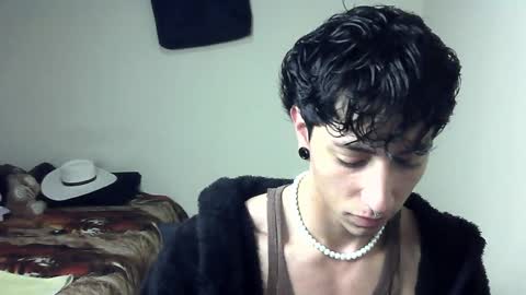 Boy Astro online show from December 27, 2024, 12:01 pm