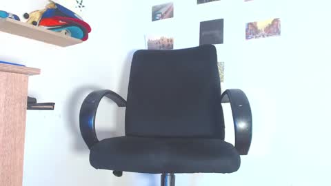boy_master5 online show from February 6, 2025, 11:21 am