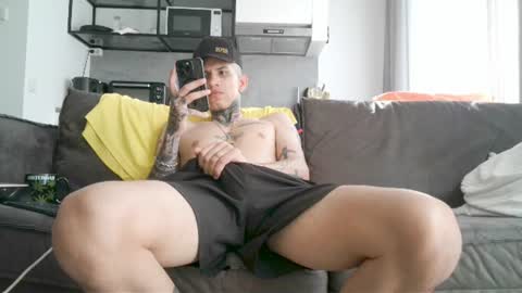 Snapshot of boy_master5 chatting on June 28, 2026, 8:42 am boy_master5 online show from June 28, 2026, 8:42 am