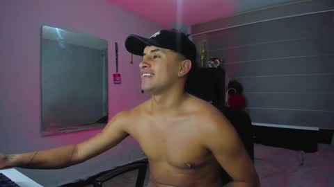 boy_nauthy online show from January 16, 2025, 2:19 am