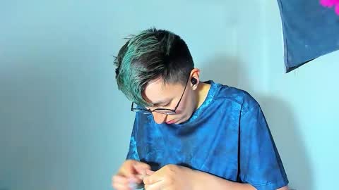 Edward ftm trans queerslave online show from December 15, 2025, 12:20 pm