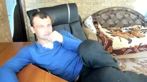 BoyApollon online show from June 15, 2026, 7:54 am