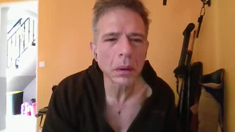 boyaroues online show from April 23, 2026, 8:57 am