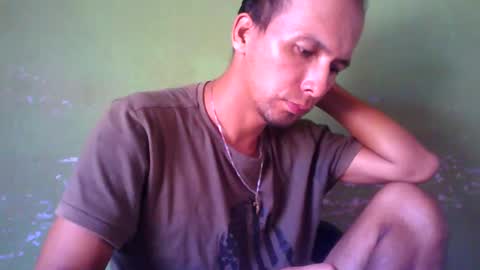 Boy online show from February 2, 2025, 7:14 pm