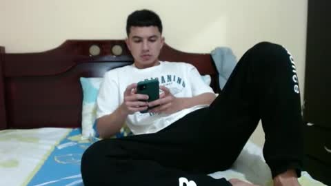 Snapshot of boyfit2023 chatting on December 7, 2024, 1:36 am boyfit2023 online show from December 7, 2024, 1:36 am