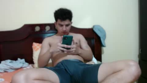 Snapshot of boyfit2023 chatting on February 12, 2025, 1:19 am boyfit2023 online show from February 12, 2025, 1:19 am