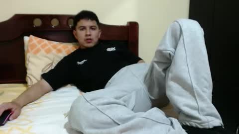 Snapshot of boyfit2023 chatting on April 6, 2026, 4:21 am boyfit2023 online show from April 6, 2026, 4:21 am