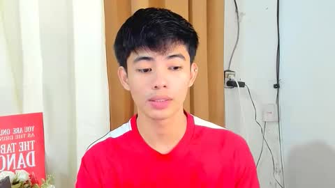 Snapshot of boynextdoor4ux chatting on December 21, 2025, 4:14 pm HI IM JAMES DONT FORGET GIVE ME THUMBS UP AND JOIN TO MY FANCLUB online show from December 21, 2025, 4:14 pm