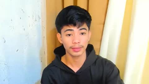 Snapshot of boynextdoor4ux chatting on January 8, 2026, 4:09 pm HI IM JAMES DONT FORGET GIVE ME THUMBS UP AND JOIN TO MY FANCLUB online show from January 8, 2026, 4:09 pm