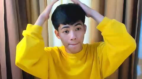 Snapshot of boynextdoor4ux chatting on January 11, 2026, 8:25 pm HI IM JAMES DONT FORGET GIVE ME THUMBS UP AND JOIN TO MY FANCLUB online show from January 11, 2026, 8:25 pm