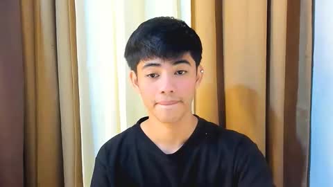 Snapshot of boynextdoor4ux chatting on January 17, 2026, 9:18 pm HI IM JAMES DONT FORGET GIVE ME THUMBS UP AND JOIN TO MY FANCLUB online show from January 17, 2026, 9:18 pm