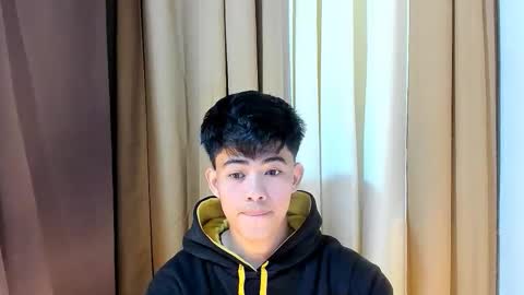 Snapshot of boynextdoor4ux chatting on April 6, 2026, 10:33 pm HI IM JAMES DONT FORGET GIVE ME THUMBS UP AND JOIN TO MY FANCLUB online show from April 6, 2026, 10:33 pm
