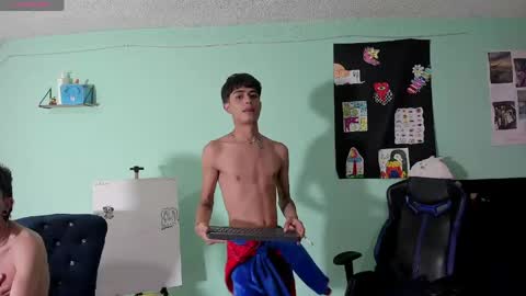 boys4hot_777 online show from April 20, 2026, 2:53 pm