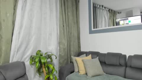 boys_blackandwhite online show from March 11, 2025, 12:00 am