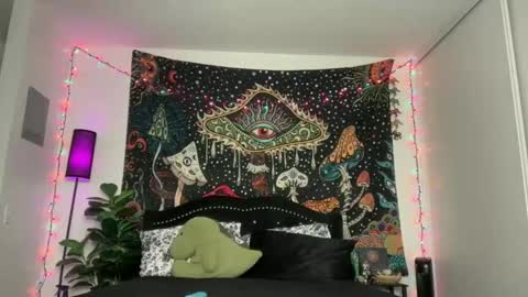 Puddin online show from November 9, 2025, 3:38 am